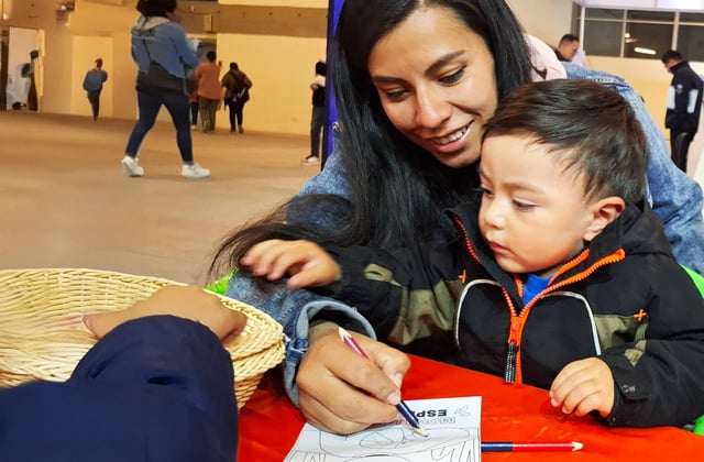 madre con su niña